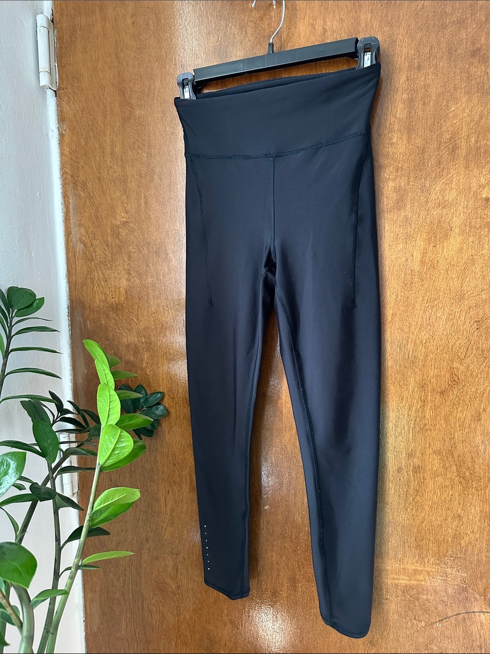 Athleta Black 7/8 Performance Tights